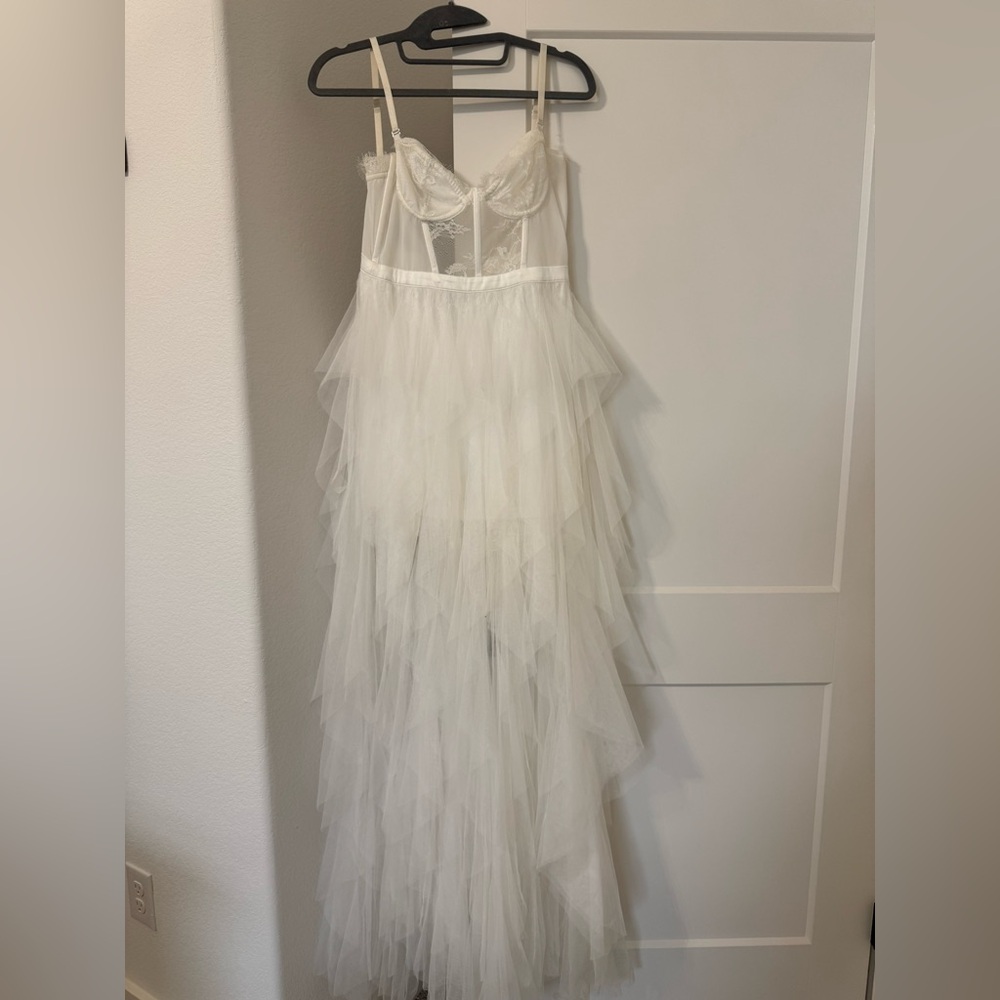 Elegant White Layered Dress